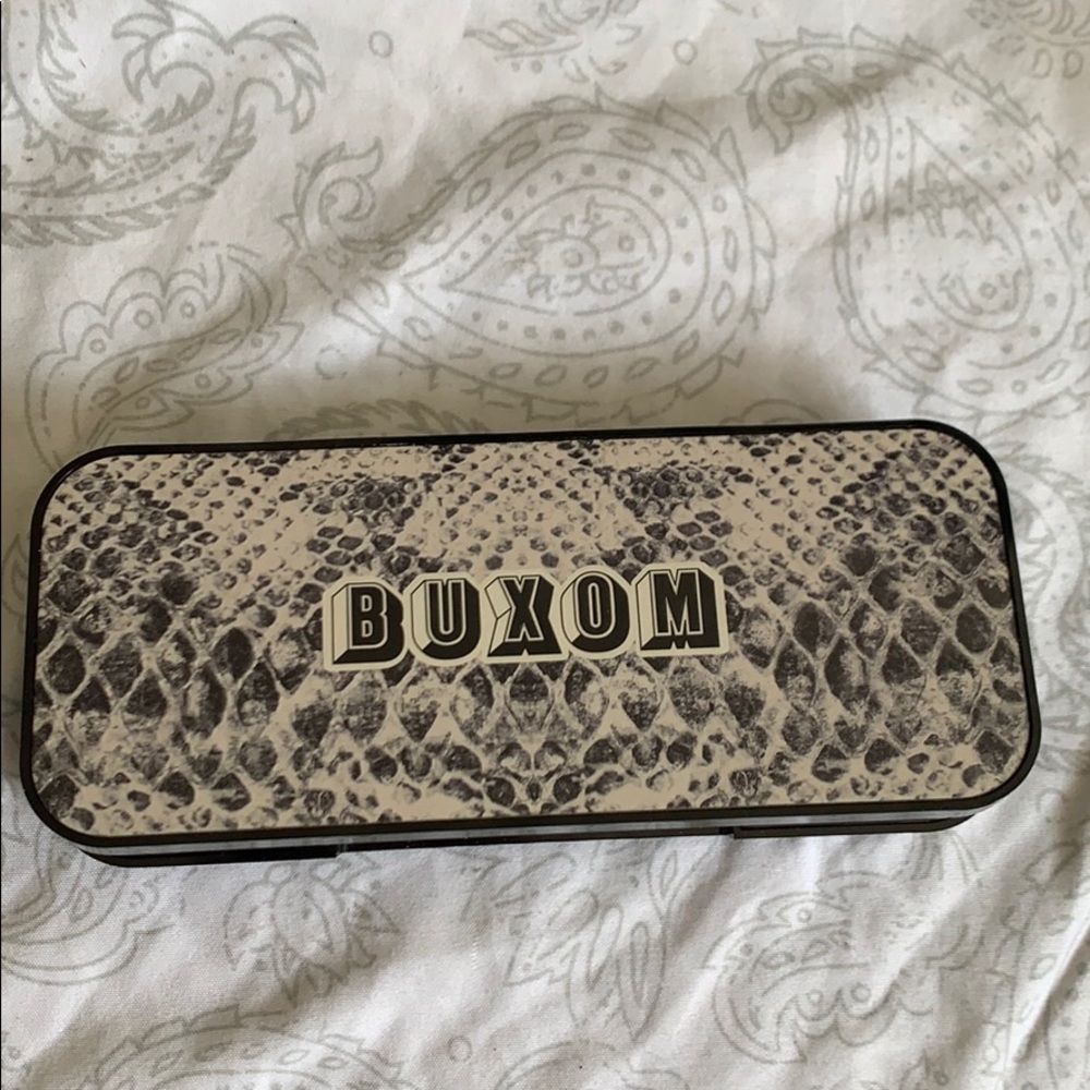 NEW Buxom nude eyeshadow palette